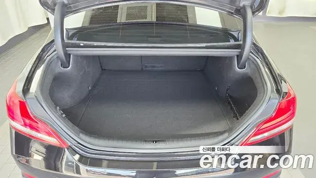 Genesis G70 2018 — Photo 11/20