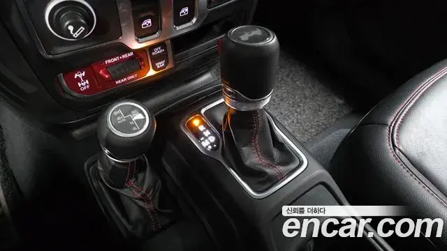 Jeep Wrangler 2022 — Фото 9/20