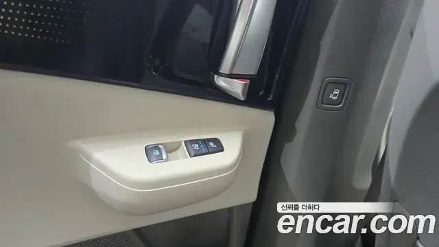 Kia Carnival 2024 — Фото 19/20