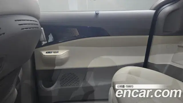 Kia Carnival 2024 — ფოტო 3/34