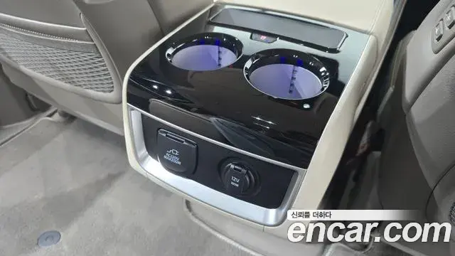Kia Carnival 2024 — ფოტო 9/34