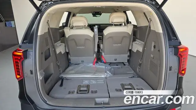 Kia Carnival 2024 — ფოტო 6/34