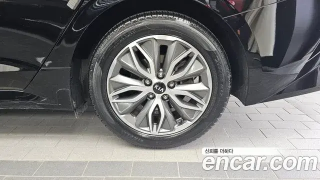 Kia K5 2020 — Şəkil 9/34