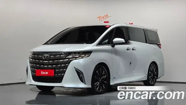Toyota Alphard 2025 — Photo 32/35