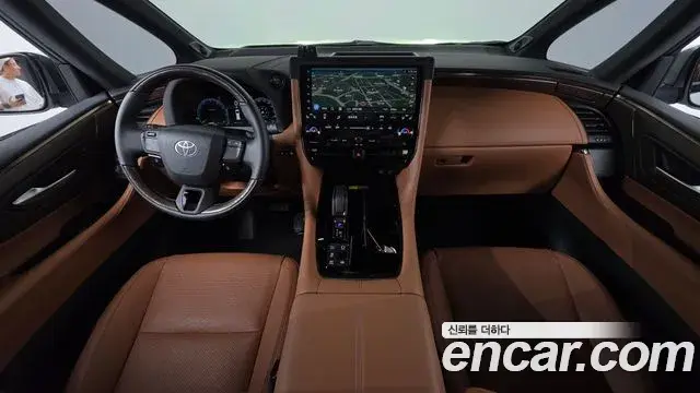 Toyota Alphard 2025 — Photo 12/35