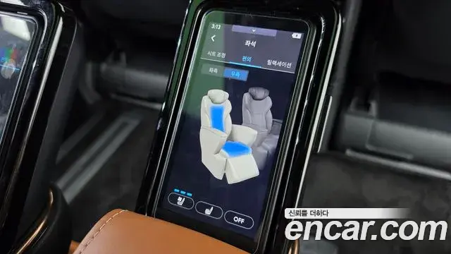 Toyota Alphard 2025 — Photo 18/35