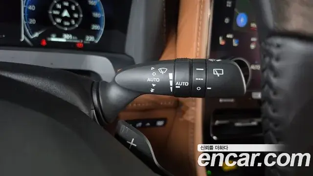 Toyota Alphard 2025 — Photo 8/35
