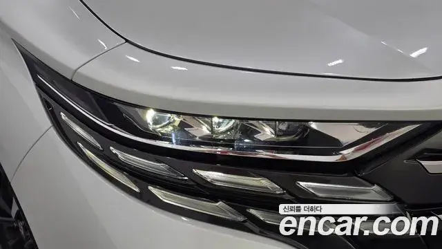 Toyota Alphard 2025 — Photo 16/35