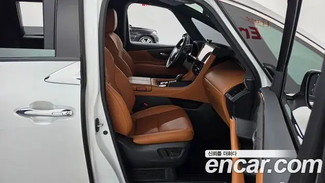 Toyota Alphard 2025 — Photo 30/35