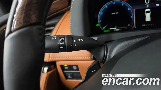 Toyota Alphard 2025 — Photo 35/35