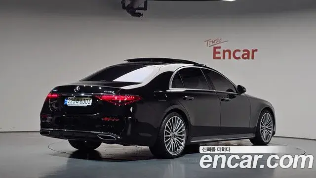 Mercedes-Benz S-Class 2023 — Фото 2/20