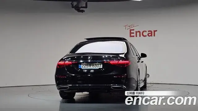 Mercedes-Benz S-Class 2023 — Фото 4/20