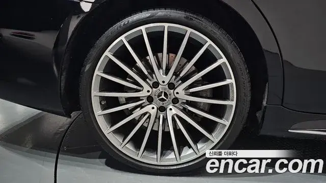 Mercedes-Benz S-Class 2023 — Şəkil 34/43