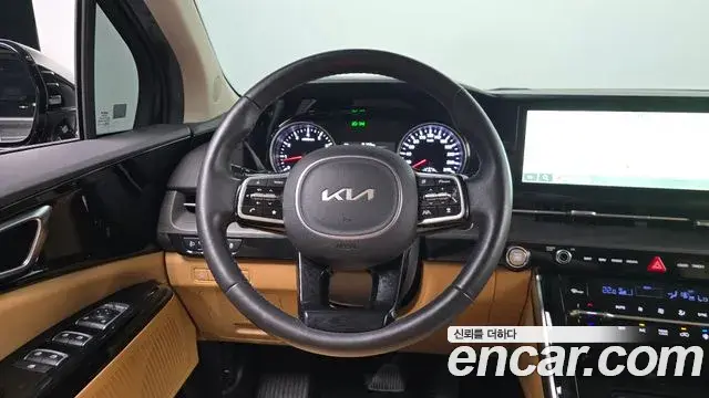 Kia Carnival 2023 — Фото 12/20
