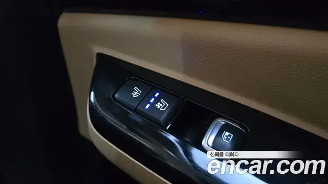 Kia Carnival 2023 — Фото 16/20