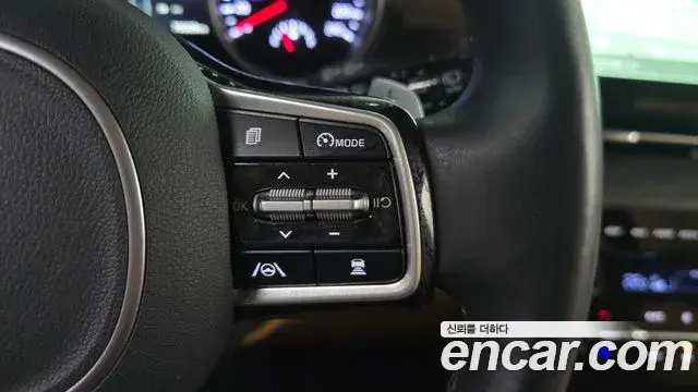 Kia Carnival 2023 — Photo 1/31
