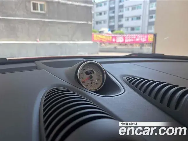 Porsche 718 Boxster 2018 — Şəkil 19/20