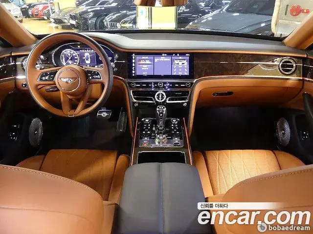 Bentley Flying Spur 2022 — ფოტო 7/20