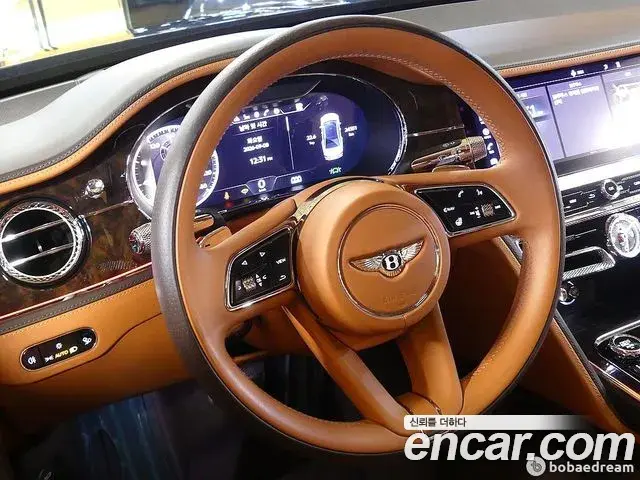 Bentley Flying Spur 2022 — ფოტო 18/20