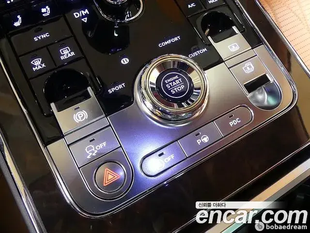 Bentley Flying Spur 2022 — ფოტო 17/20