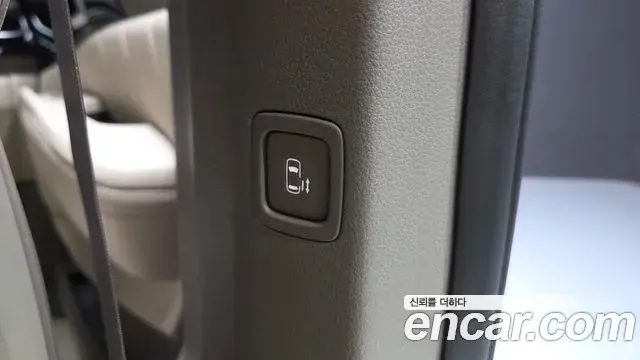 Kia Carnival 2025 — Şəkil 25/42