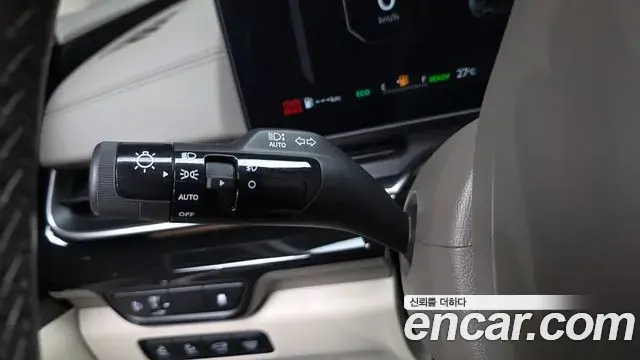 Kia Carnival 2025 — Şəkil 16/42