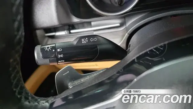 Kia Carnival 2021 — Photo 10/36