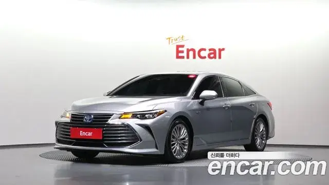 Toyota Avalon 2020 — Фото 1/20