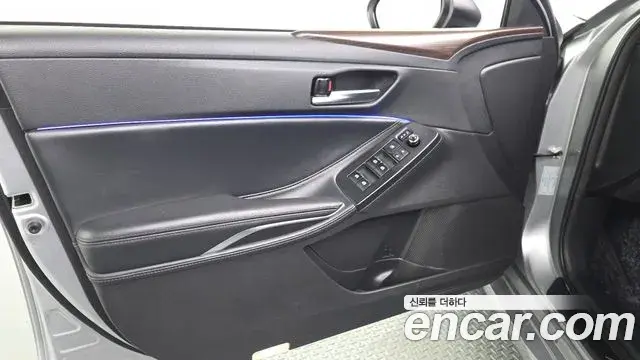 Toyota Avalon 2020 — Şəkil 21/31