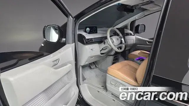 Hyundai Staria 2024 — Фото 10/20