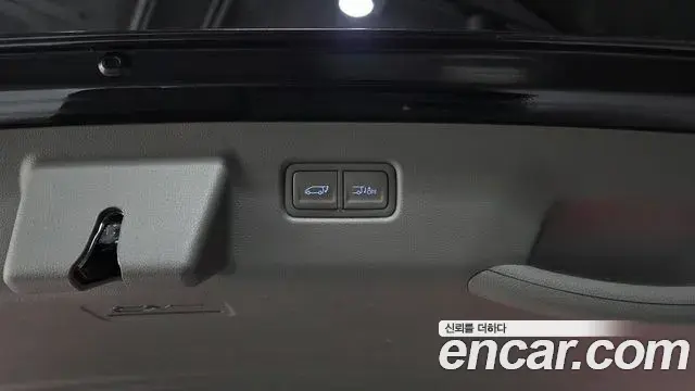 Hyundai Staria 2024 — Фото 17/20