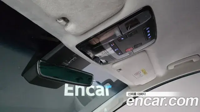 Hyundai Staria 2024 — Фото 19/20