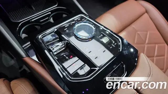 BMW 5 Series 2024 — Фото 13/20