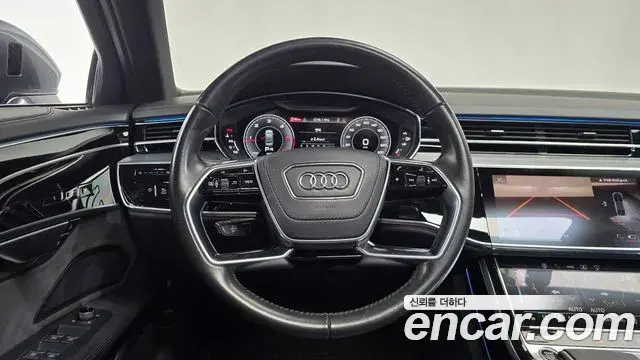 Audi A8 2021 — Фото 13/20