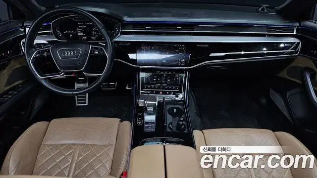 Audi A8 2020 — Фото 10/20