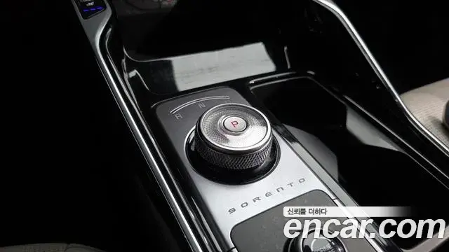 Kia Sorento 2023 — Фото 8/20