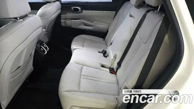 Kia Sorento 2023 — Фото 12/20