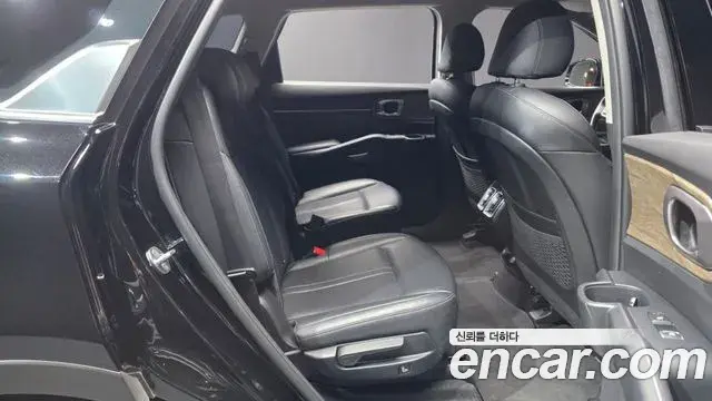 Kia Sorento 2022 — Фото 12/20