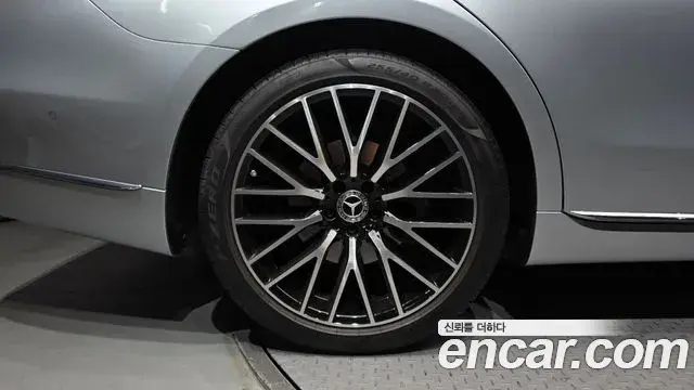 Mercedes-Benz S-Class 2025 — Photo 5/20