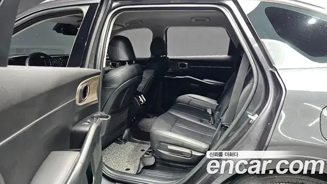 Kia Sorento 2023 — Фото 12/20