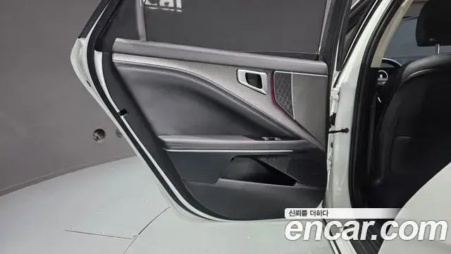 Kia K8 2025 — Photo 15/33