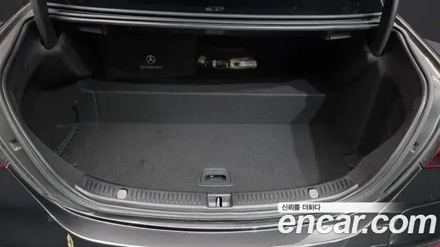 Mercedes-Benz E-Class 2021 — Photo 20/20