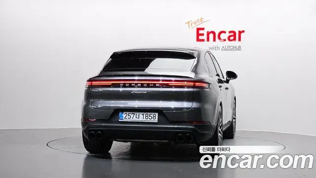 Porsche Cayenne 2025 — Фото 4/20