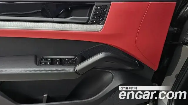 Porsche Cayenne 2025 — Фото 19/20