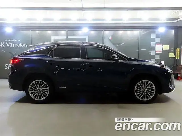 Lexus RX450h 2022 — Фото 2/20