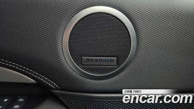 Land Rover Discovery 5 2023 — ფოტო 22/35
