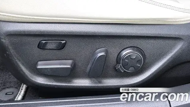 Genesis G70 2021 — Photo 12/37
