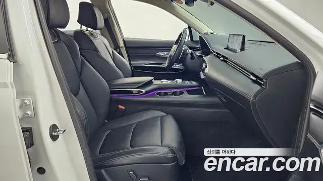 Genesis GV70 2021 — ფოტო 11/20