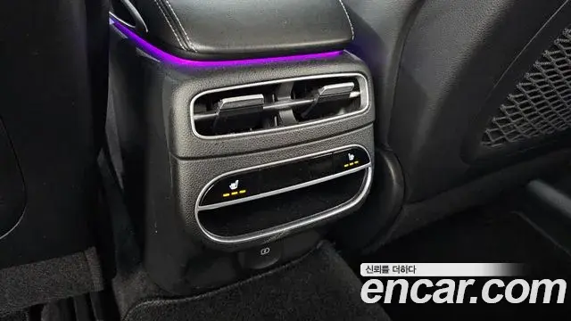Genesis GV70 2021 — ფოტო 19/20