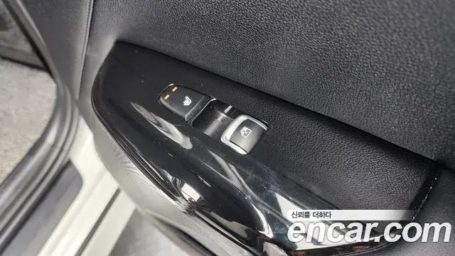 Kia K5 2021 — Photo 8/35